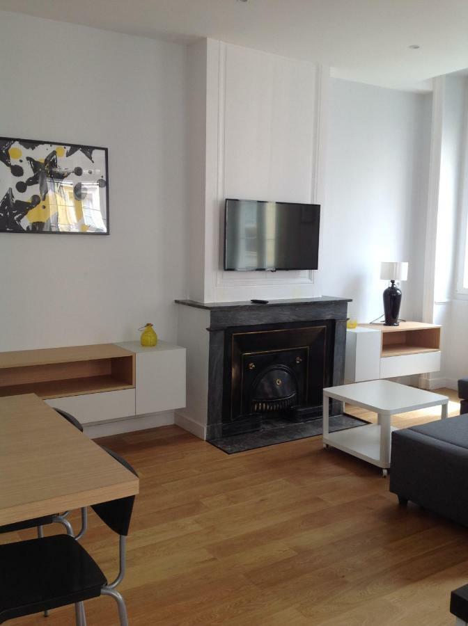 Charme Et Modernite Au Coeur De Lyon Apartment Exterior photo